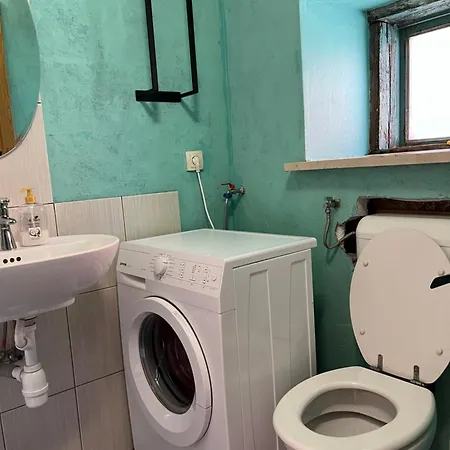 Hisa Suzana Črnomelj