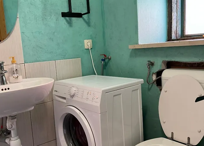 Hisa Suzana Črnomelj